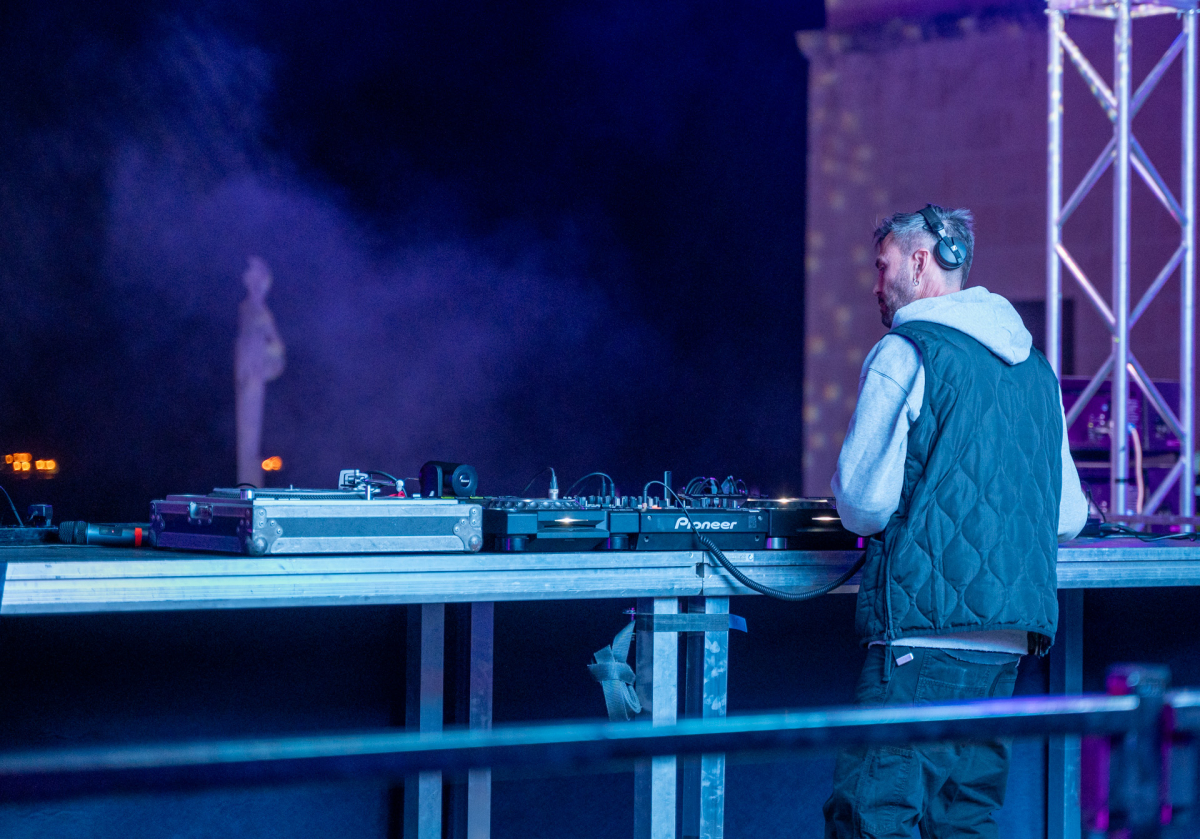 20/9 Dance - DJ e dance floor