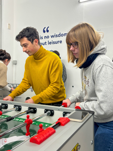 studenti che giocano